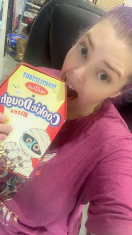 US Chocolate Chip Cookie Dough Bites - Halloween Coffin